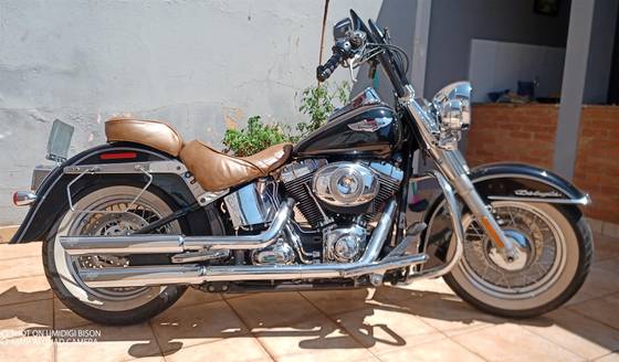 HARLEY-DAVIDSON SOFTAIL DELUXE 